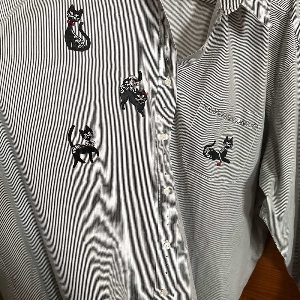 Gray Cat Embroidered Button Down Shirt - Picture 2 of 5